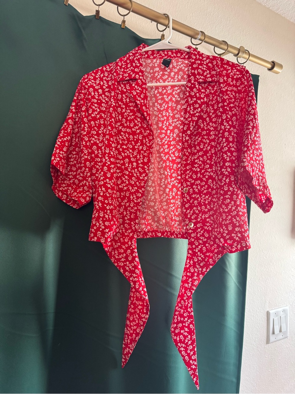 Cider Red Floral Tie-Front Cropped Blouse
